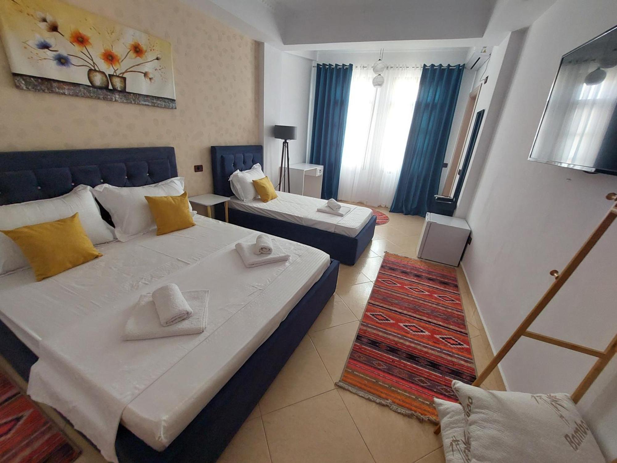 Godard Apartments Vlorë Exteriör bild