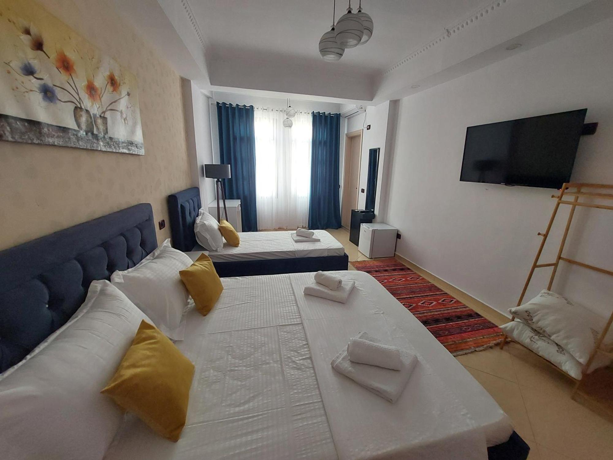 Godard Apartments Vlorë Exteriör bild