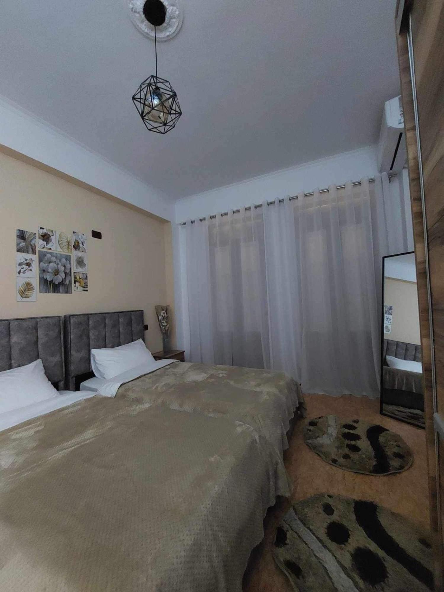 Godard Apartments Vlorë Exteriör bild
