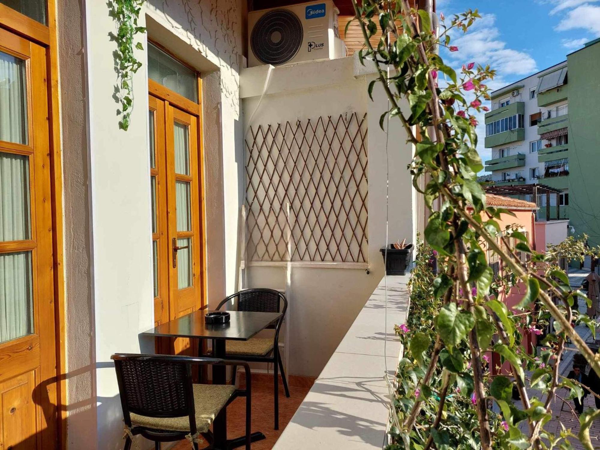 Godard Apartments Vlorë Exteriör bild